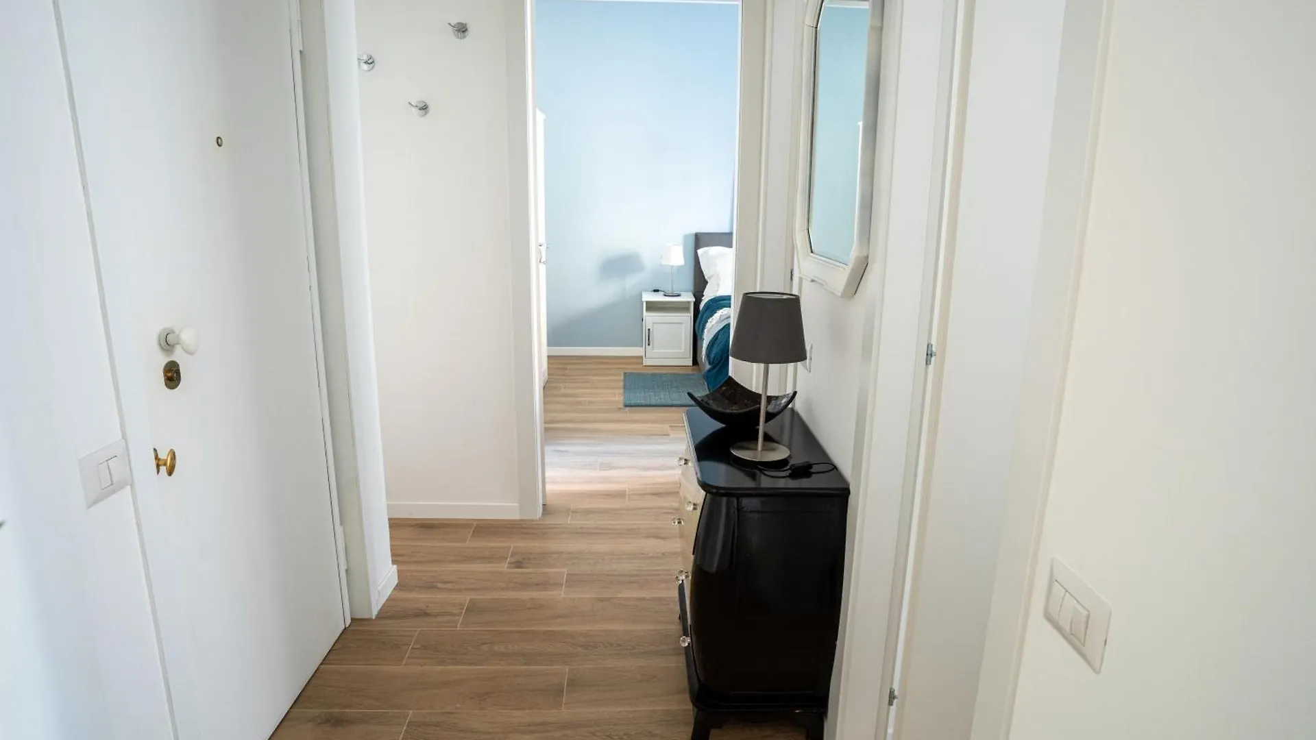 Daire Suite Mont Noir Milano