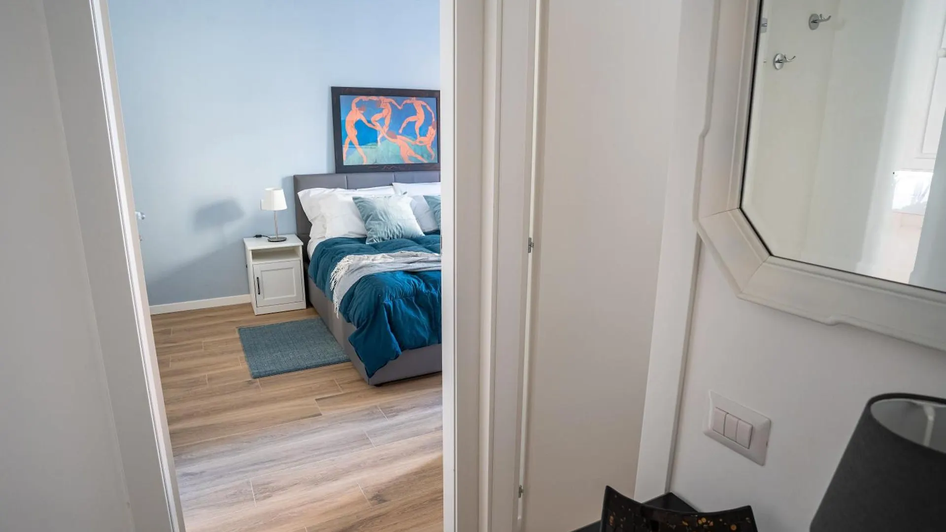 Daire Suite Mont Noir Milano